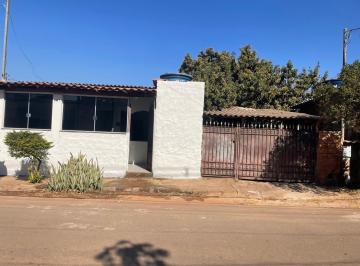 Casa · 180m² · 3 Quartos · 1 Vaga · Casa para venda em Centro de 180.00m² com 3 Quartos e 1 Garagem