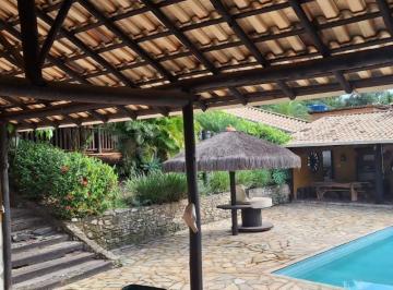 Casa · 400m² · 3 Quartos · 10 Vagas · Casa para venda em Califórnia de 400.00m² com 3 Quartos, 1 Suite e 10 Garagens