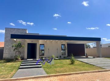 Casa de 3 quartos, Brasília · CASA 3 QUARTOS SUÍTES NO JARDIM BOTANICO + ESCRITÓRIO + PISCINA + ESPAÇO GOURMET