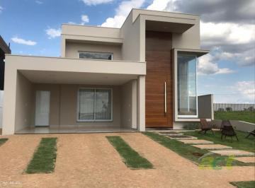 Casa · 215m² · 3 Quartos · 4 Vagas · Casa de Condomínio para venda em Parque Baguaçu de 215.00m² com 3 Quartos, 3 Suites e 4 Garagens