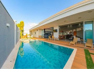 Casa · 326m² · 4 Quartos · 2 Vagas · Casa para venda em Terras De Carolina de 326.00m² com 4 Quartos, 4 Suites e 2 Garagens