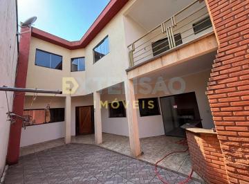 Casa · 98m² · 4 Quartos · Casa para alugar em Centro de 98.00m² com 4 Quartos e 1 Suite