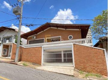 Casa · 289m² · 3 Quartos · 6 Vagas · Casa para venda em Centro de 289.48m² com 3 Quartos, 1 Suite e 6 Garagens