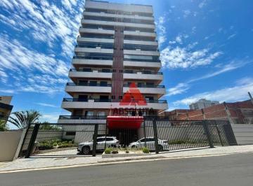 Apartamento · 209m² · 3 Quartos · 3 Vagas · Apartamento para alugar em Centro de 209.00m² com 3 Quartos, 3 Suites e 3 Garagens