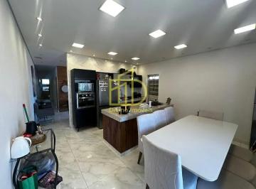 Casa · 330m² · 5 Quartos · 4 Vagas · Casa para venda em Vila Barão de 330.00m² com 5 Quartos, 1 Suite e 4 Garagens