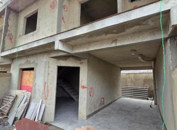 Foto 01 · Imperdível Sobrado à Venda em Curitiba-PR, 3 Quartos, 1 Suíte, 2 Vagas - Sítio Cercado - Aproveite!