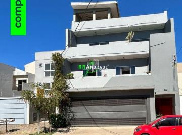 Casa · 383m² · 3 Quartos · 4 Vagas · Casa para venda em Jardim Piratininga de 383.00m² com 3 Quartos, 3 Suites e 4 Garagens