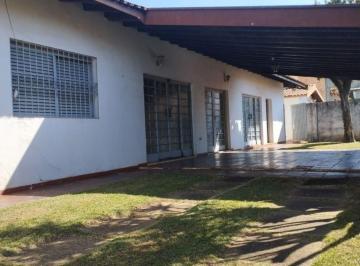 Casa · 389m² · 3 Quartos · 8 Vagas · Casa para venda em Centro de 389.00m² com 3 Quartos, 1 Suite e 8 Garagens