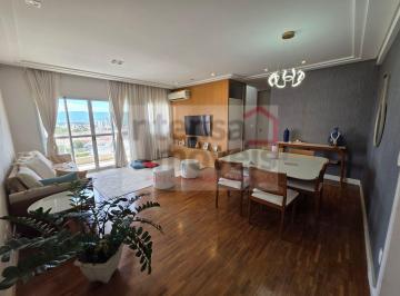 Apartamento · 210m² · 4 Quartos · 3 Vagas · Cobertura para venda em Centro de 210.00m² com 4 Quartos, 3 Suites e 3 Garagens