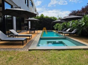 Casa · 421m² · 4 Quartos · 6 Vagas · Casa de Condomínio para venda em Alphaville de 421.00m² com 4 Quartos, 4 Suites e 6 Garagens