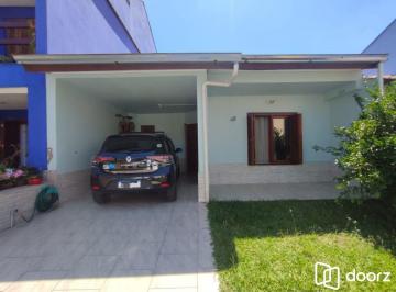 Casa · 167m² · 2 Quartos · 1 Vaga · Casa em condomínio no bairro Guarujá