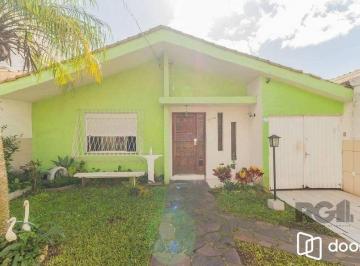 Casa · 70m² · 3 Quartos · 4 Vagas · Excelente casa de 70m² com 3 dormitórios no bairro Sarandi.
