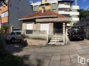 Casa · 144m² · 2 Quartos · 4 Vagas · Casa comercial e residencial no bairro Petrópolis