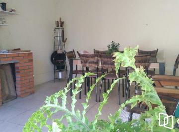 Casa · 80m² · 2 Quartos · 2 Vagas · Casa no Centro de Gravatai de 2 dormitórios e vaga