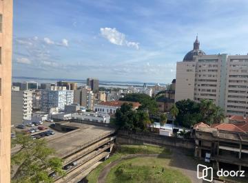 Apartamento · 133m² · 4 Quartos · 1 Vaga · Apartamento com vista para o Guaíba com 4 quartos, portaria e elevador no Centro