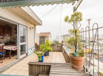 Apartamento · 90m² · 2 Quartos · 1 Vaga · Cobertura de 2 dormitorios à venda em Cristo Redentor - Porto Alegre