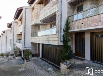 Casa · 232m² · 3 Quartos · 2 Vagas · Casa em condominio