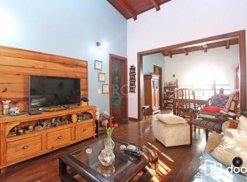 Casa · 250m² · 4 Quartos · 5 Vagas · Casa para Venda - 249.54m², 4 dormitórios, sendo 1 suites, 5 vagas - Ipanema