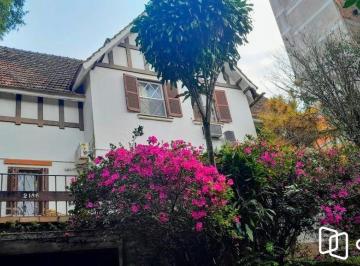 Casa · 570m² · 6 Quartos · 6 Vagas · Terreno para Comprar  na Santa Cecília no bairro Rio Branco.