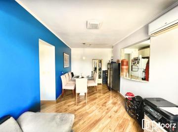 Apartamento · 56m² · 2 Quartos · 1 Vaga · Apartamento 2 quartos com vaga escriturada Av. Cavalhada