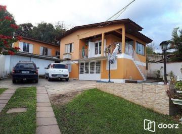 Casa · 274m² · 4 Quartos · 5 Vagas · Casa com 4 dormitórios no bairro Vila Nova