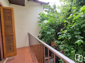 Casa · 168m² · 4 Quartos · 2 Vagas · Casa estilo sobrado para venda de 3 dormitórios com 2 vagas de garagem no bair
