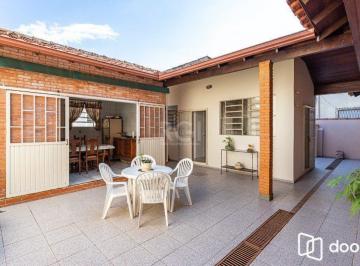 Casa · 418m² · 5 Quartos · 2 Vagas · Casa sobrado no Partenon de 3 dormitórios e amplo pátio