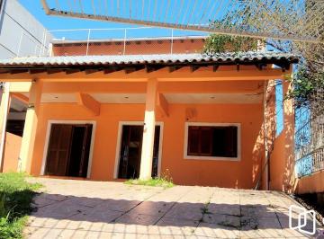 Casa · 400m² · 6 Quartos · 4 Vagas · Excelente casa comercial no bairro Glória!