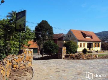 Casa · 522m² · 11 Vagas · Oportunidade Única: Complexo Casa Amarela em Nova Petrópolis