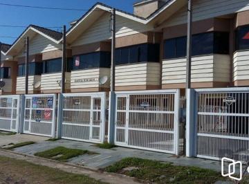 Casa · 84m² · 2 Quartos · 1 Vaga · Sobrado em Trmandai com 2 suirtes, 2 banheiros, 1 vaga, churrasqueira e varanda.