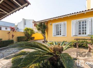 Casa · 285m² · 4 Quartos · 5 Vagas · Casa para Venda - 254m², 4 dormitórios, sendo 3 suites, 5 vagas - Espirito Santo