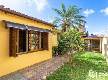 Casa · 234m² · 3 Quartos · 3 Vagas · Casa no bairro Petrópolis de 3 dormitórios