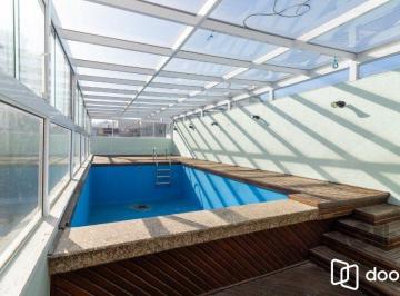 Casa · 444m² · 4 Quartos · 2 Vagas · Casa incrível com 444m² privativos, para uso misto, residencial ou comercial.