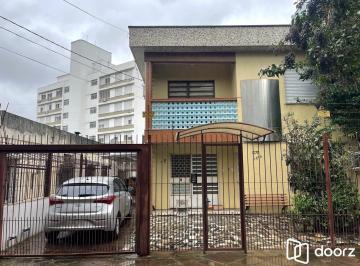 Casa · 500m² · 3 Quartos · 3 Vagas · Terreno amplo com 690m², com duas casas construídas para moradia ou investyirdor