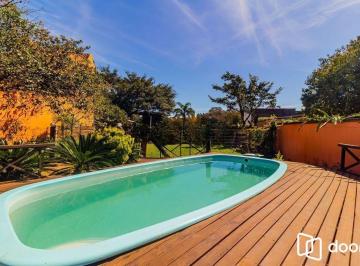 Casa · 293m² · 3 Quartos · 6 Vagas · Casa de 3 dormitórios, no Bairro Ponta Grossa - Porto Alegre