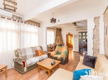 Casa · 135m² · 3 Quartos · 2 Vagas · BELO SOBRADO REFORMADO 3 DORMITÓRIOS - BAIRRO NONOAI