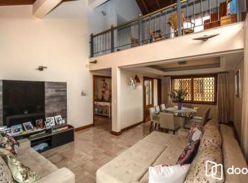 Casa · 613m² · 3 Quartos · 8 Vagas · Casa 612m² - 3 suíte, 8 vagas no bairro Medianeira