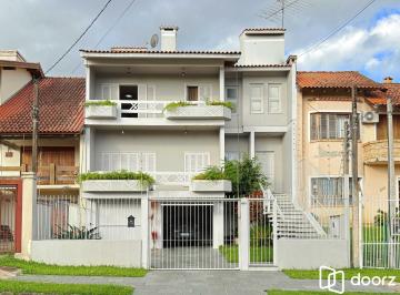 Casa · 349m² · 3 Quartos · 3 Vagas · Linda residência estilo sobrado construída nos altos do bairro Ipanema