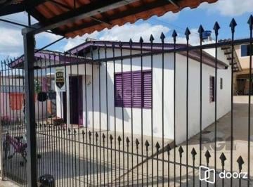Casa · 300m² · 7 Quartos · 2 Vagas · Vende terreno 300m², 3 casas, casa da frente 2 dormitórios, sobrado nos fundos p