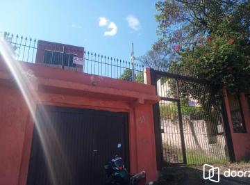 Casa · 207m² · 2 Quartos · 1 Vaga · Casa à venda com piscina no bairro Glória, Zona Sul de Porto Alegre – 207m² cons