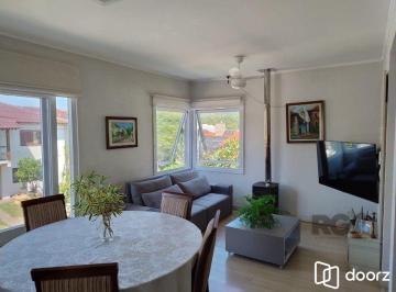 Casa · 144m² · 3 Quartos · 2 Vagas · Casa de 3 dormitórios no bairro Mário Quintana