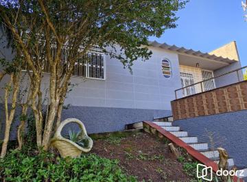 Casa · 150m² · 3 Quartos · 2 Vagas · Casa 3 dormitórios, 3 banheiros, bairro Teresópolis.