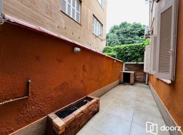 Apartamento · 61m² · 2 Quartos · Apartamento 2 dormitórios com pátio no bairro Navegantes, em Porto Alegre.