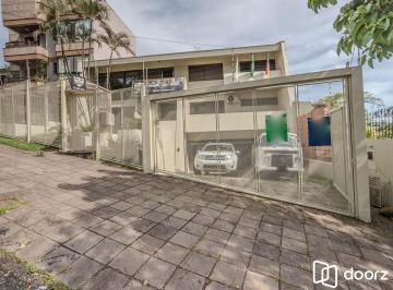 Casa · 250m² · 3 Quartos · 3 Vagas · Casa sobrado no Menino Deus de 3 dormitórios e 3 vagas
