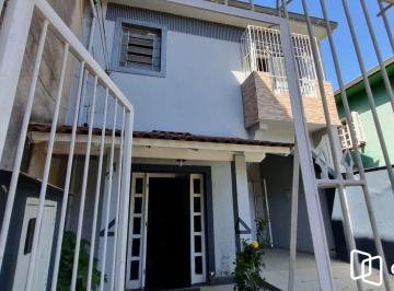 Casa · 90m² · 3 Quartos · 1 Vaga · Casa Residencial de 2 pisos com 3 dormitórios , 2 banheiros + 1anexo com 2 apto