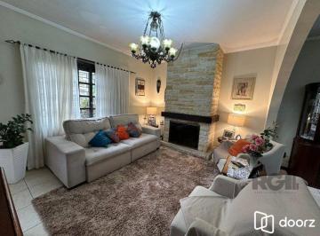Casa · 260m² · 3 Quartos · 2 Vagas · Vende-se ampla casa 3 quartos com hidro, 2 vagas, living com ladeira e salão de