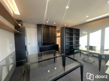 Comercial · 33m² · 1 Quarto · 1 Vaga · Sala comercial mobiliada com 40 m2 para alugar na Av. Anita Garibaldi.