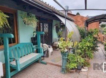 Casa · 360m² · 4 Quartos · 5 Vagas · Vende-se ampla casa 6 quartos, 2 suítes, 5 vagas de garagem, churrasqueira e dua