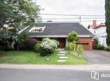 Casa · 435m² · 4 Quartos · 2 Vagas · Casa à venda - em Terraville