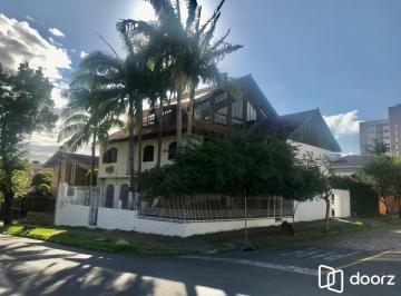 Casa · 560m² · 4 Quartos · 3 Vagas · Mansão com 05 Quartos no Bairro Partenon